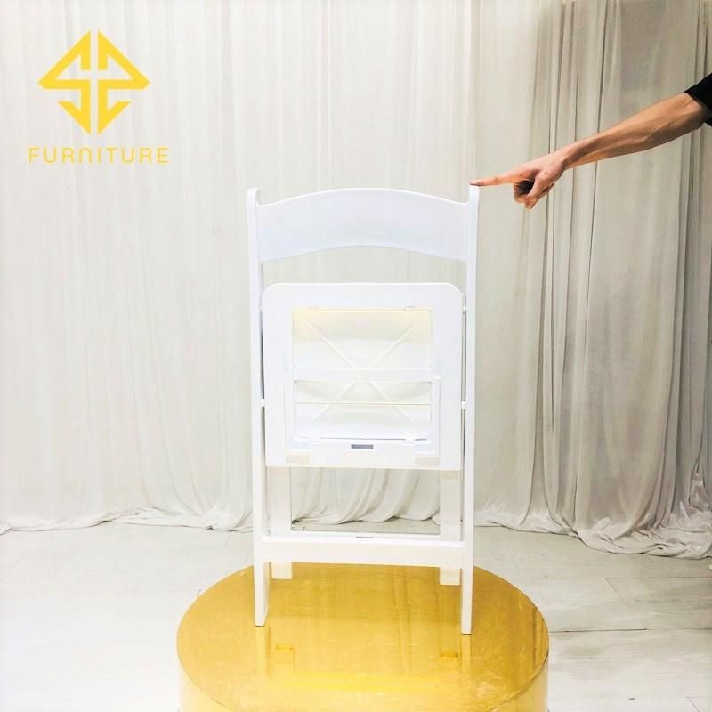 Event Furniture Resin White Folding Dining Chair with Seat Pad