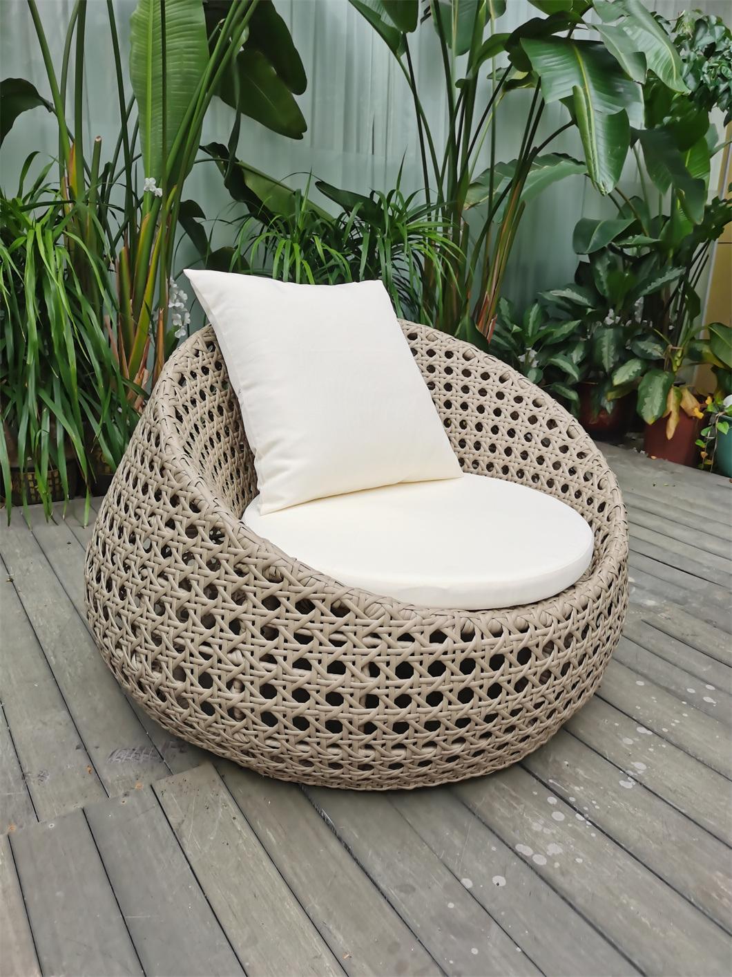 Modern Rattan Outdoor Furniture Garden Outdoor Coffee Table and Chairs Set