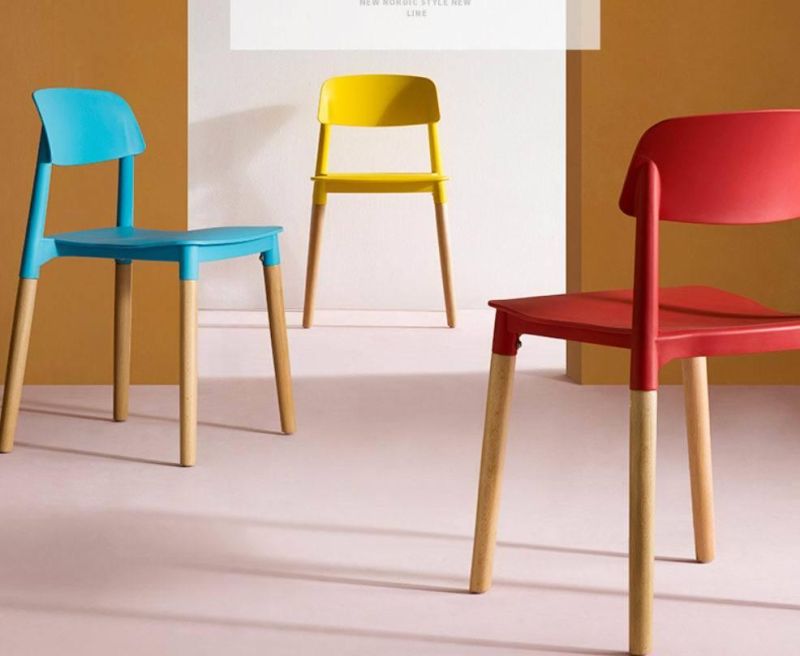 Simple Stackable PP Plastic Chair with Wooden Leg for Apartment