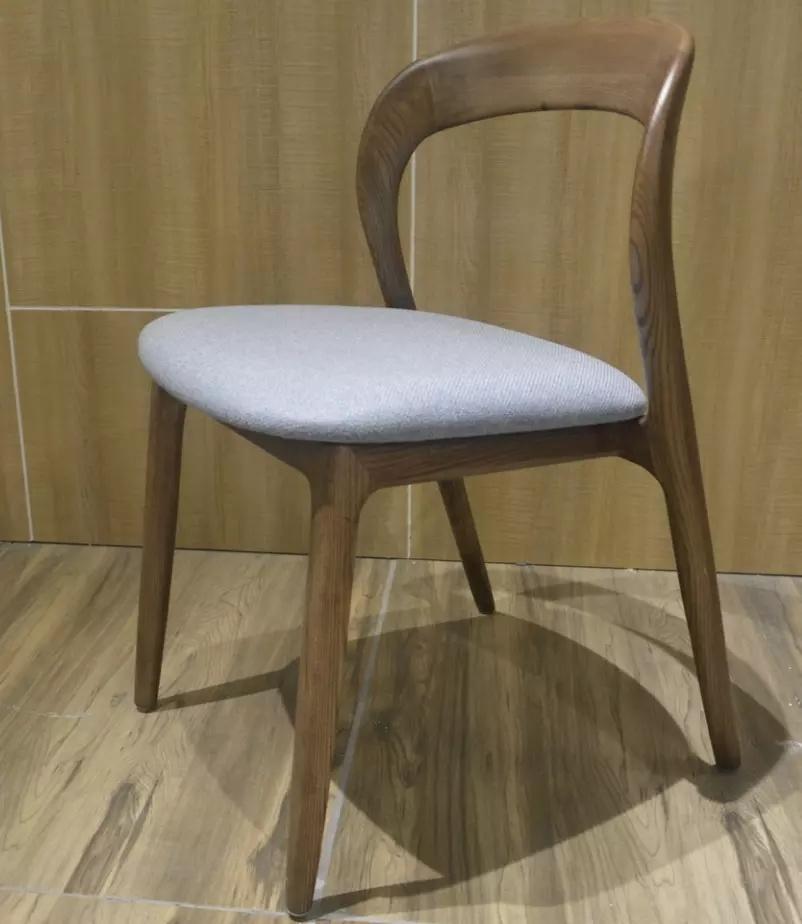 2019 New Arrival Furniture Solid Wood Chair for Dining Room