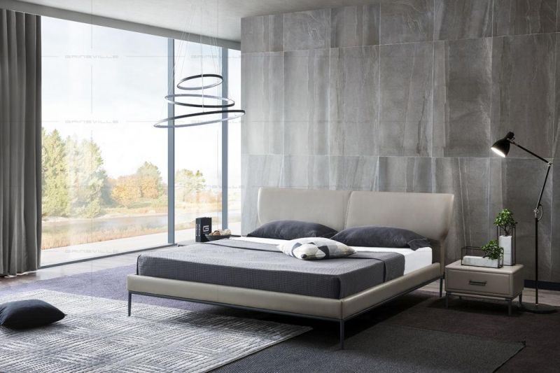 Luxury Modern Bedroom Furniture Beds Leather Bed with Metal Legs Gc1729