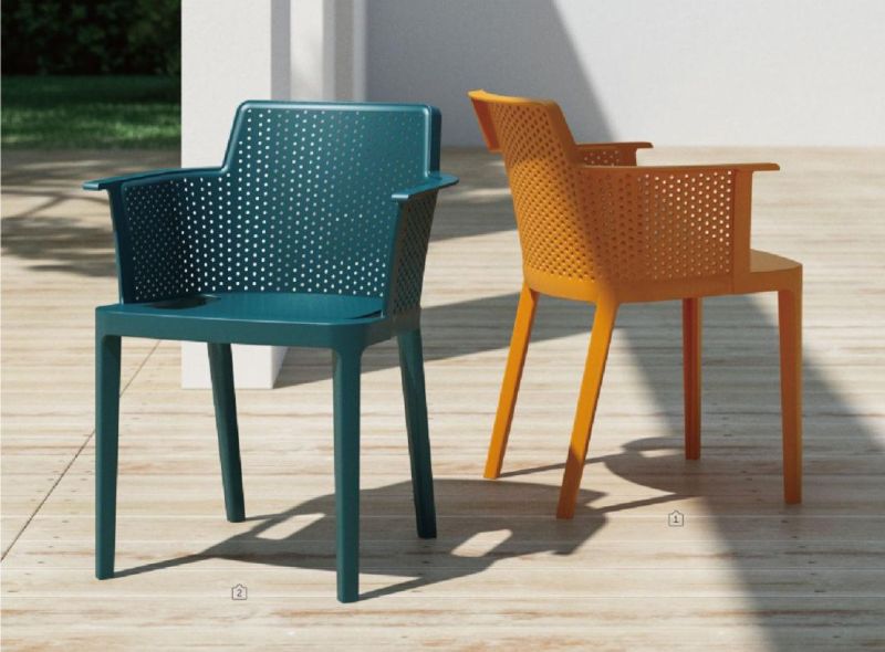 Wholesale Outdoor Furniture Modern Style Garden Furniture Quebec Plastic Chair Eco-Friendly PP Armrest Dining Chair