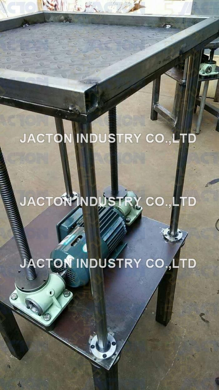 Germany Customers Use Jacton Positioning System with Jack Screws, Motor and Gearbox Coupler for Lift System for Their Equipments