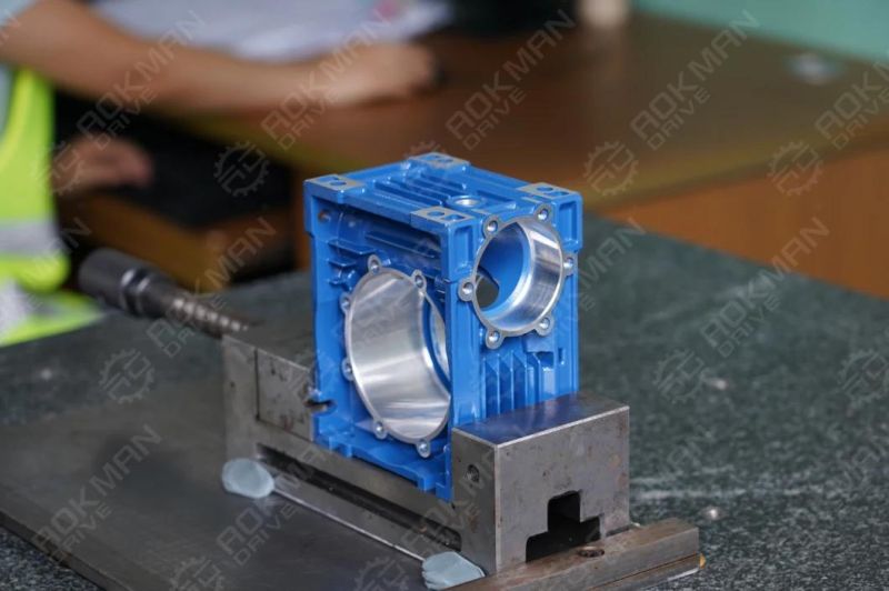 Low Noise and High Efficiency RV Series Orthogonal Worm Gearbox