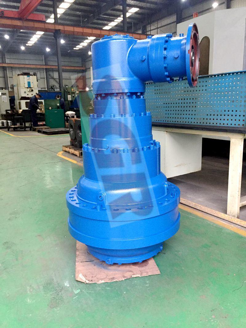 Solid Shaft Planetary Gearbox with Flange / Foot Mounted