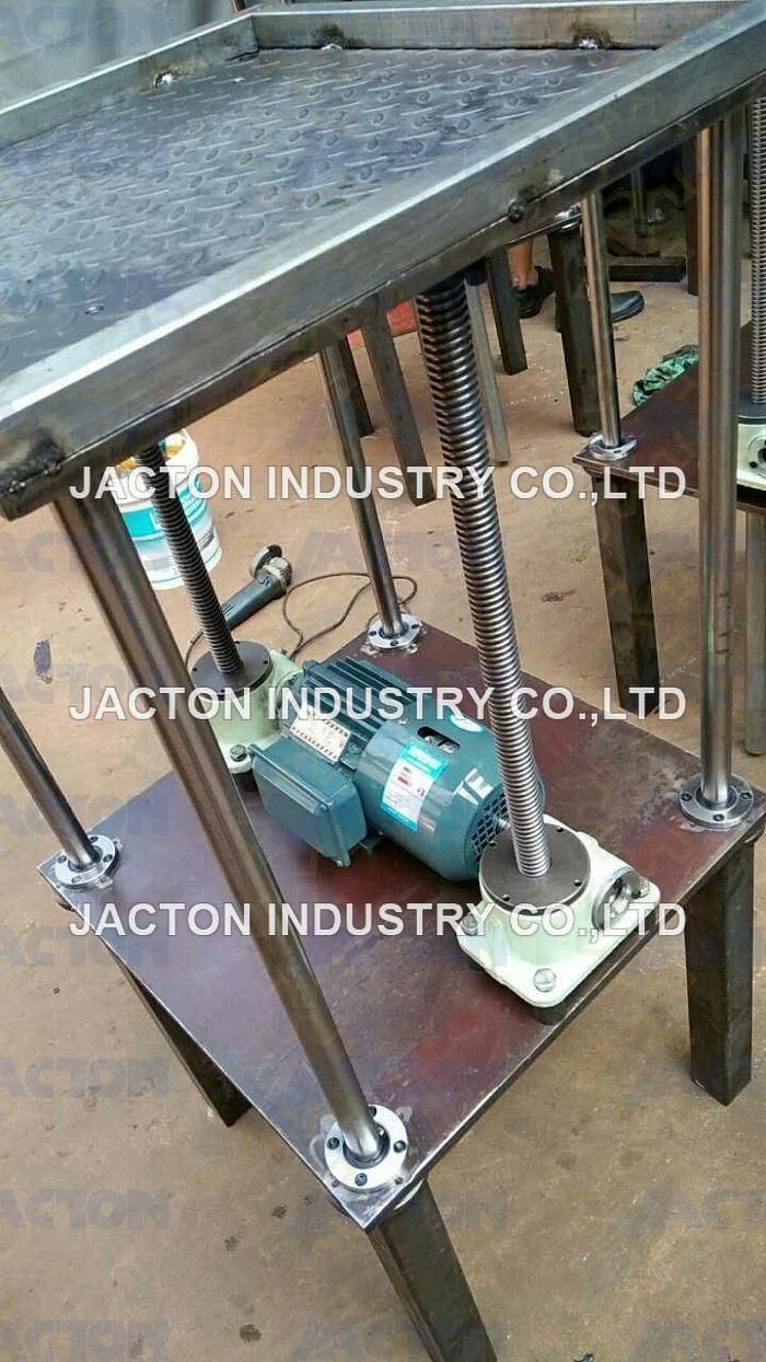 Germany Customers Use Jacton Positioning System with Jack Screws, Motor and Gearbox Coupler for Lift System for Their Equipments