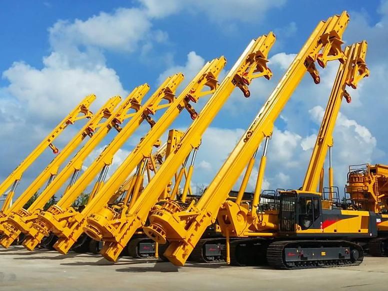 City Building Construction Pile Foundation Machinery Rotary Drilling Rig Xr180d