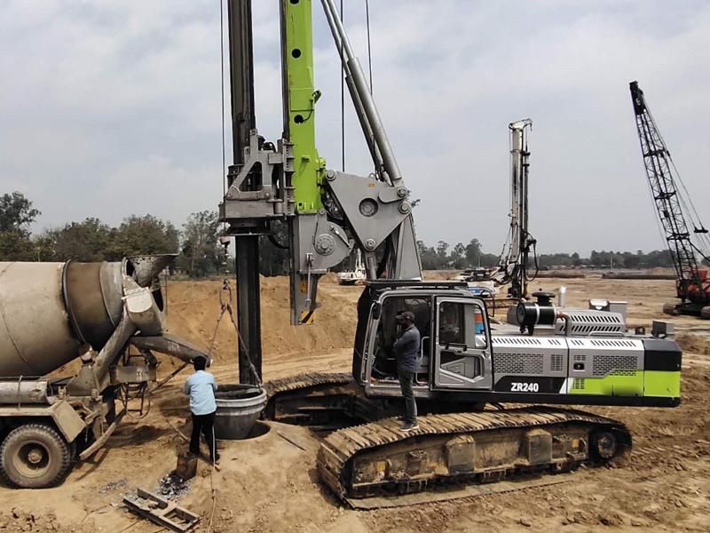 Zoomlion Rotary Drilling Rig with 62m Max. Drilling Depth (ZR185C-3)