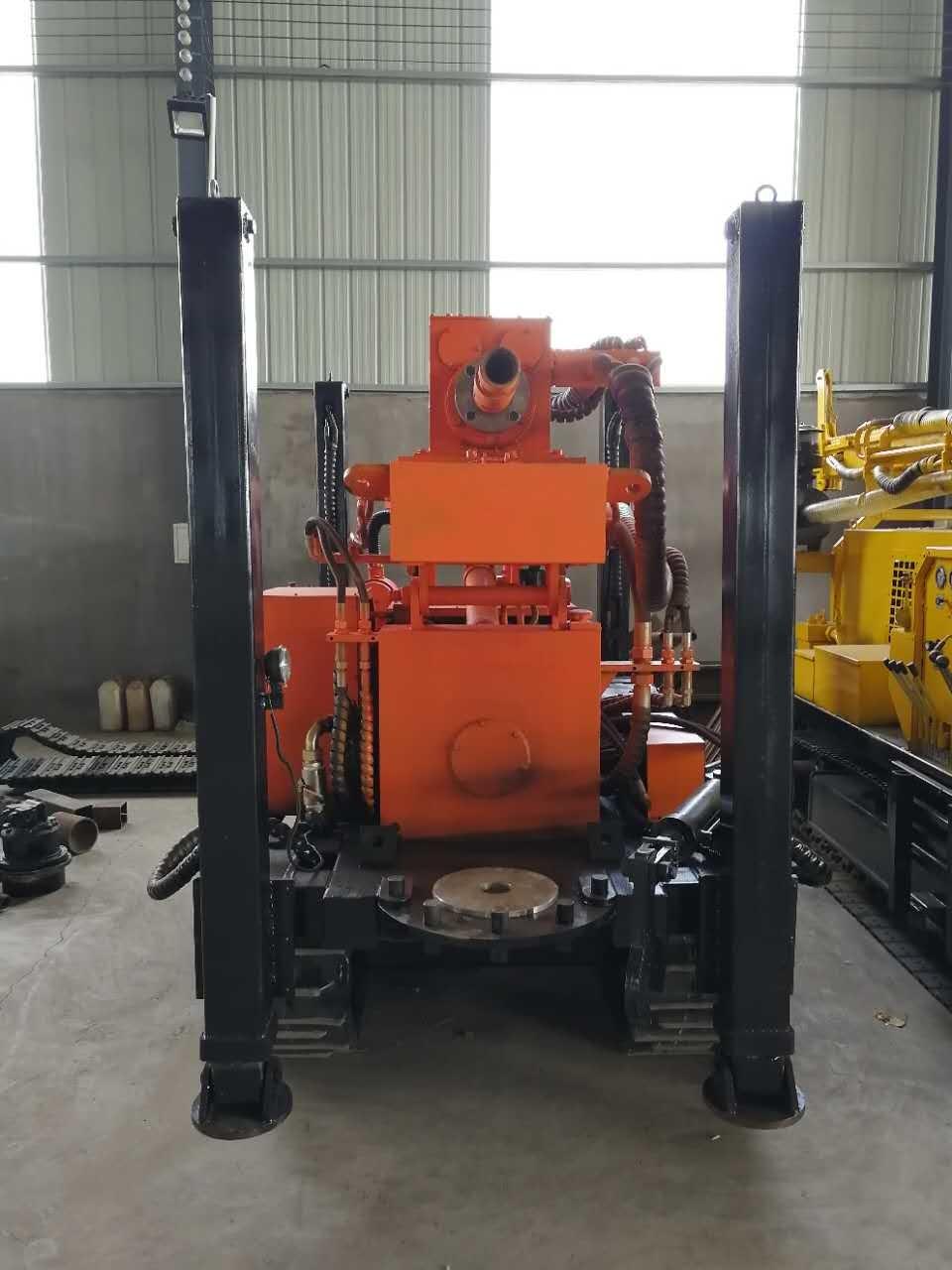 Crawler Mounted Air Water Well Drilling Rig 400m