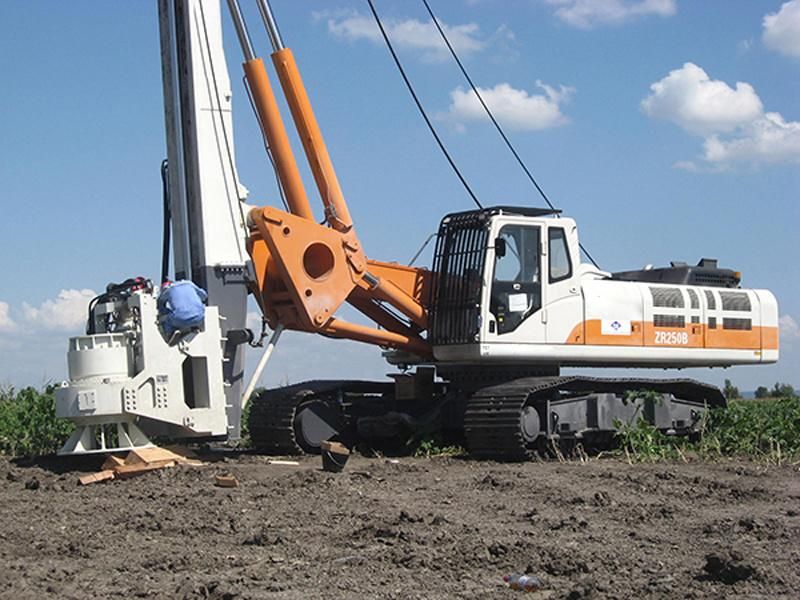 Zoomlion Rotary Drilling Rig with 62m Max. Drilling Depth (ZR185C-3)