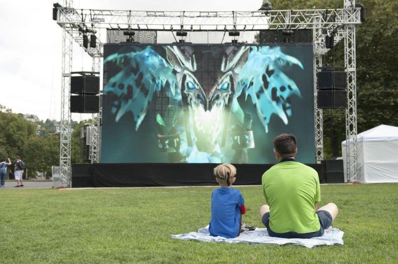 Outdoor P5 P8 Giant Indoor Flexible Bendable LED Display Screen Panel for Advertising