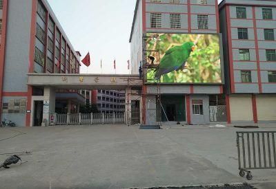 Full Color IP65 Fws Cardboard, Wooden Carton, Flight Case Billboard Price LED Screen