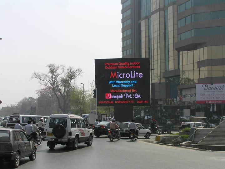 DIP Outdoor P10 Full Color Waterproof LED Display Billboard