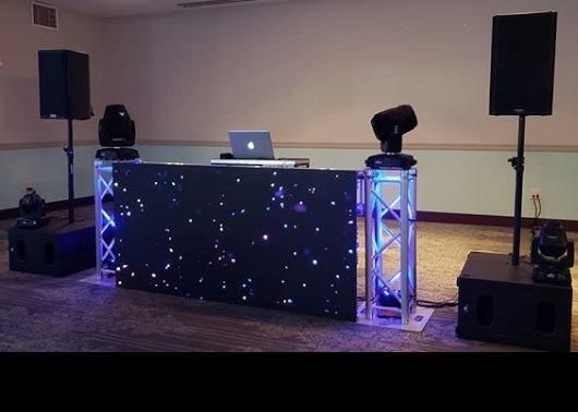 Hot Selling Portable Live Event Stage Rental LED DJ Booth P3.91mm P4.81mm DJ Booth LED Screen