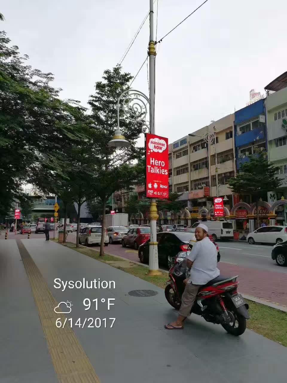 Outdoor Full Color LED Display Lamppost LED Screen