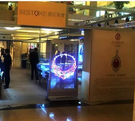 Newest LED Displays P2.84-6.25 Indoor Standing Floor Transparent LED Poster Displays