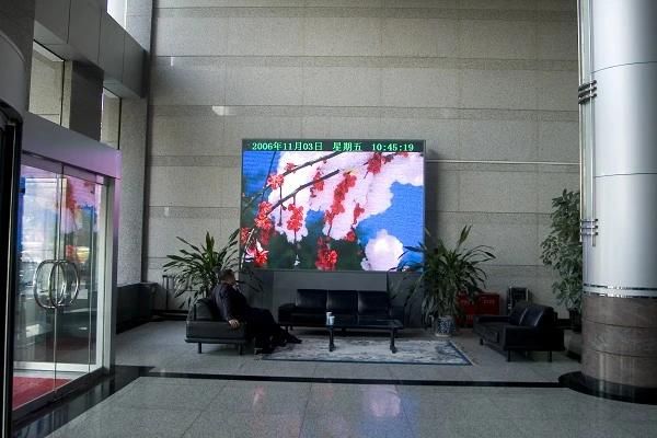 High Resolution P4.75 Indoor Full Color LED Display