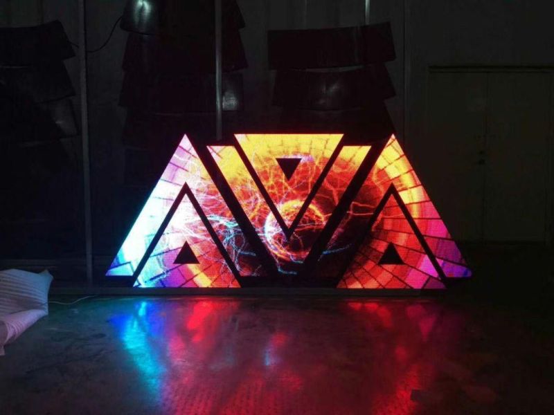 Indoor Triangle Shape P5 LED Display Screen Advertising for Nightclub DJ Booth