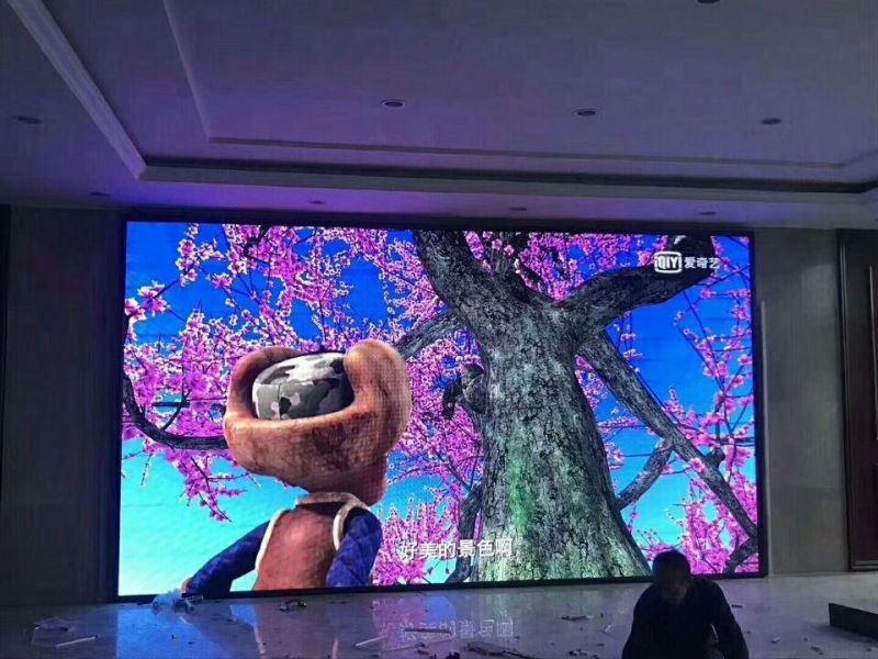 P5 Indoor Full Color LED Video Screen LED Curtain Video Wall