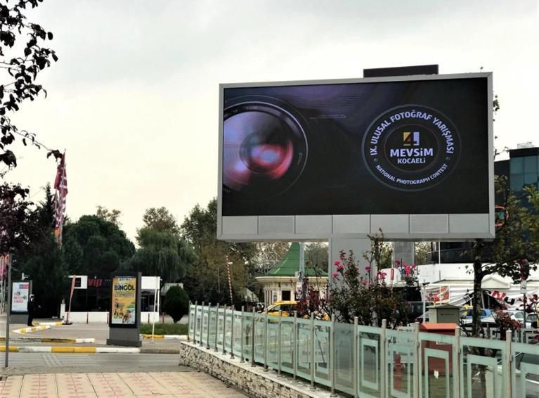 Outside P10 Outdoor LED Advertising Commercial Video Display Screen Billboard Price LED Modules Display