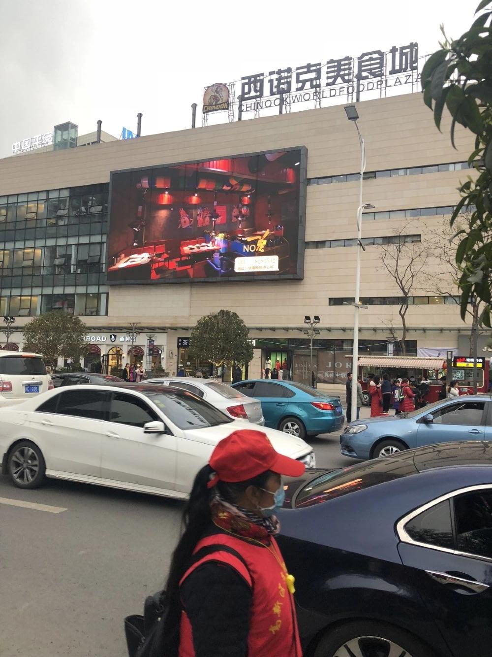 5500nit SMD Full Color LED Display P6 Outdoor LED Billboard