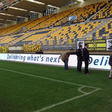 High Resolution Advertising P10 Football Stadium Perimeter LED Banner Display Screen