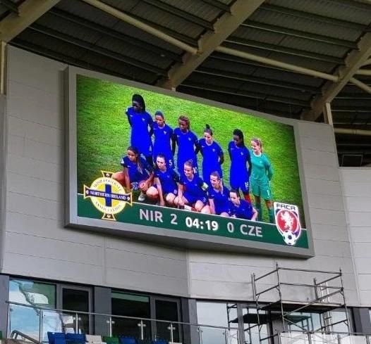 P10 Outdoor LED Display Stadium Pole LED Screen