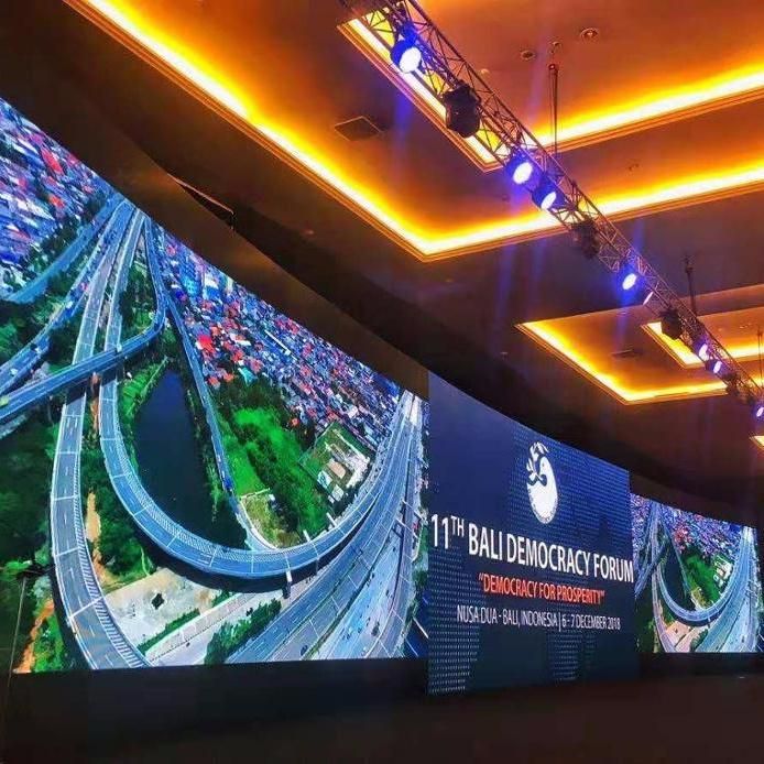 Indoor High Definition Advertising LED Video Wall (New creative cabinet)