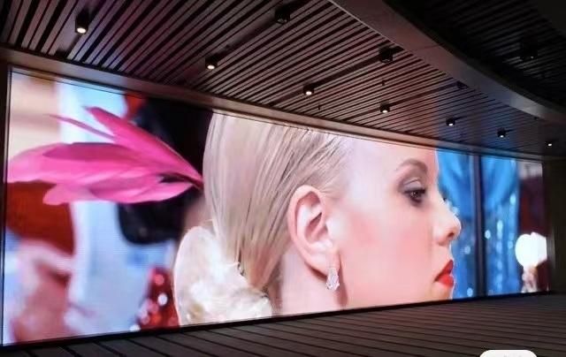 High Definition Smart LED Wall Display Screen Indoor Advertising Full-Color LED P4 Display