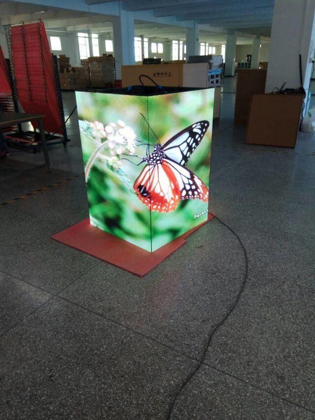 Indoor Steel Iron Cabinet 90 Degree Corner LED Cube Display